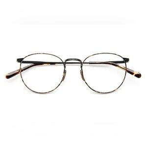 SALT. Brower Black Sand